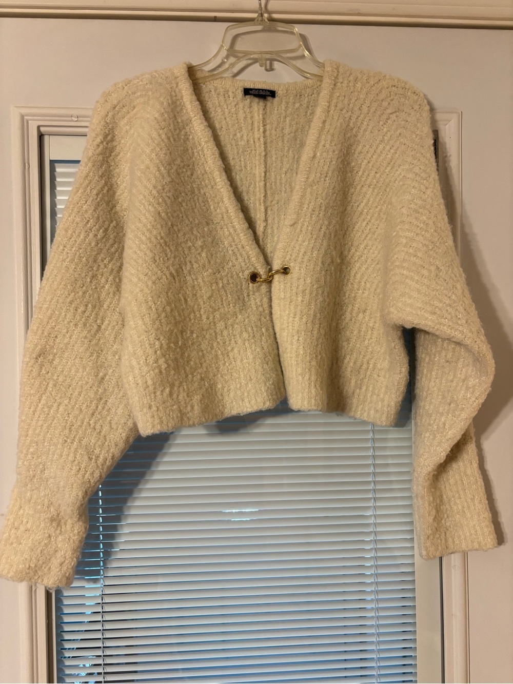 wild fable Cream Textured Cropped Cardigan with Gold Hook